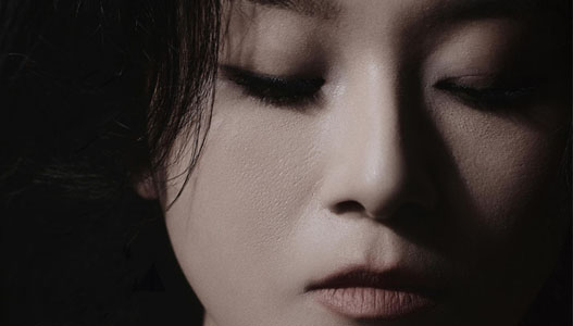 We welcome esteemed Chinese pianist, Li Can to our intimate Steinway showroom for a free afternoon concert. A precursor to the inauguration of a summer piano school in Leeds and London, Li Can is touring the UK with eight young Chinese pianists and potential future stars for a cultural programme. Next Wednesday, encircled by our fleet of Steinway pianos, Li Can will delight the young audience with a selection of pieces from Beethoven, Brahms, Chopin and Mozart and we invite you to join us. Graduate of the Shanghai Conservatory of Music and Royal Academy of Music, this promises to be a stand-out performance of the summer. 