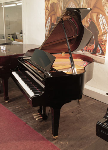 Reconditioned, 2020, Kawai GL-10 baby grand piano for sale with a black gloss case Piano has an eighty-eight note keyboard and a three-pedal lyre