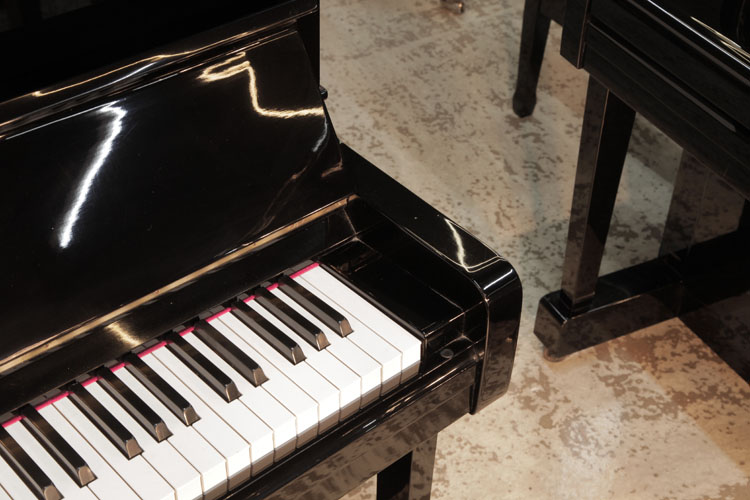 Yamaha piano cheek